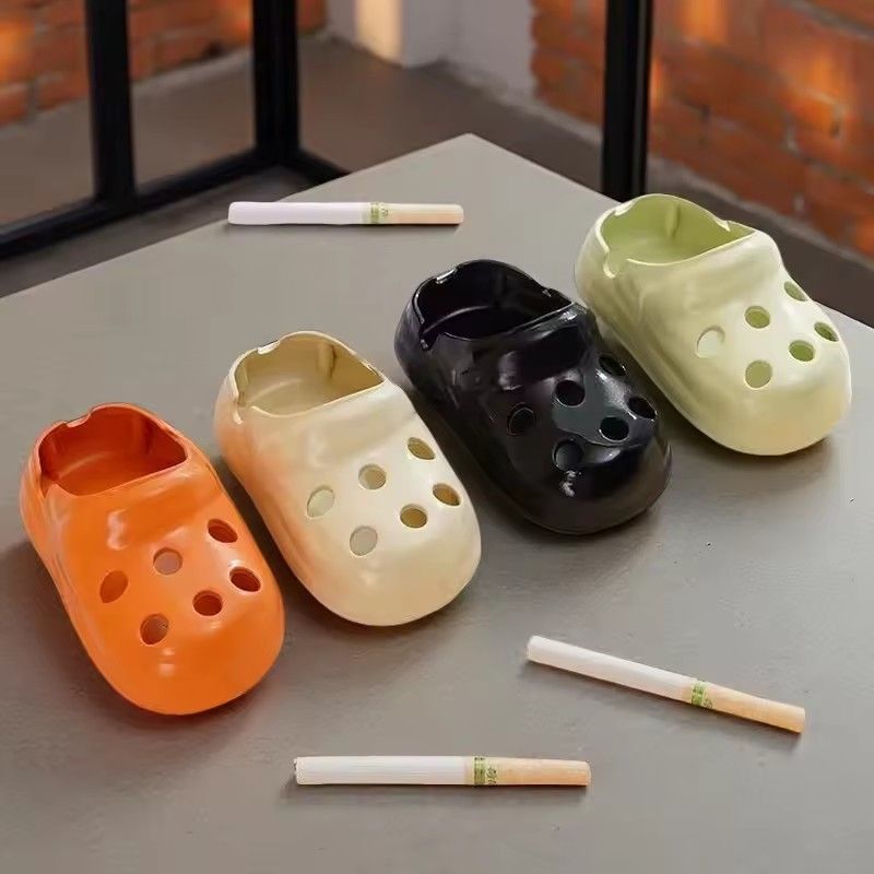 1PC Personalized Shoe-shaped Ashtrays, Trendy Home Decoration, Desktop Shoe-shaped Ashtrays, Anti-scattering Design