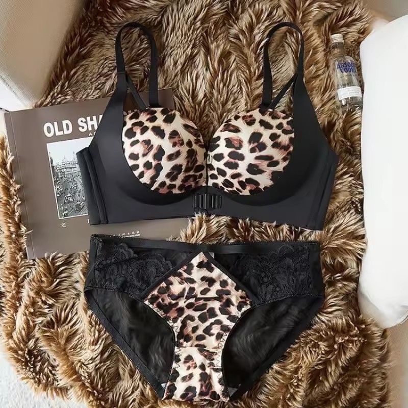 Sexy Lace Front Closure Extreme Push Up Bra Deep Cleavage Brassiere Pretty Back Bralette Underwear Women's Lingerie Panties Set