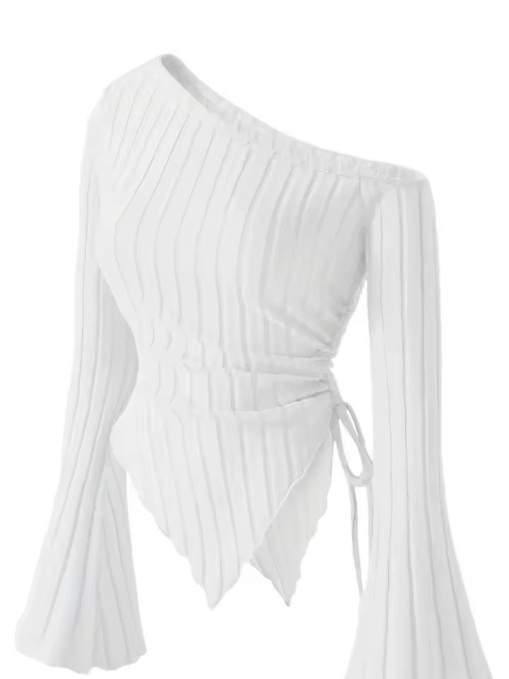 Women's Off Shoulder Skew Collar Long Sleeved Shirt Slim Fit Casual Street Style Asymmetrical Elegant T-shirt Trumpet Sleeve Top