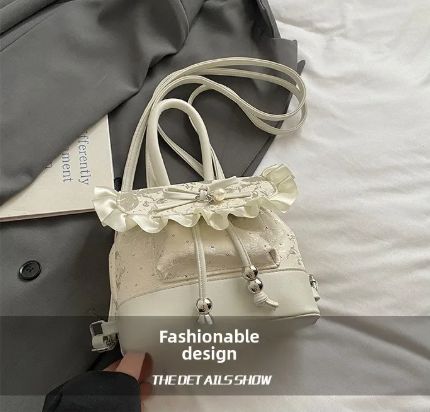 2026 Autumn New Japanese Bud Tied Sweet Cute Bow Lace Lolita Backpack Sweetheart Girl Fashion Casual Small Backpack for Women