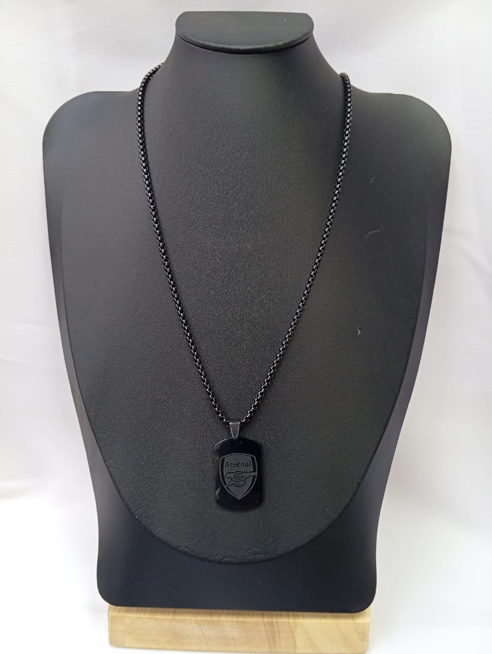 EPL Fan Chains (Black Edition) - Represent Your Team in Style across Nairobi: Arsenal, Man U, Chelsea & Liverpool!