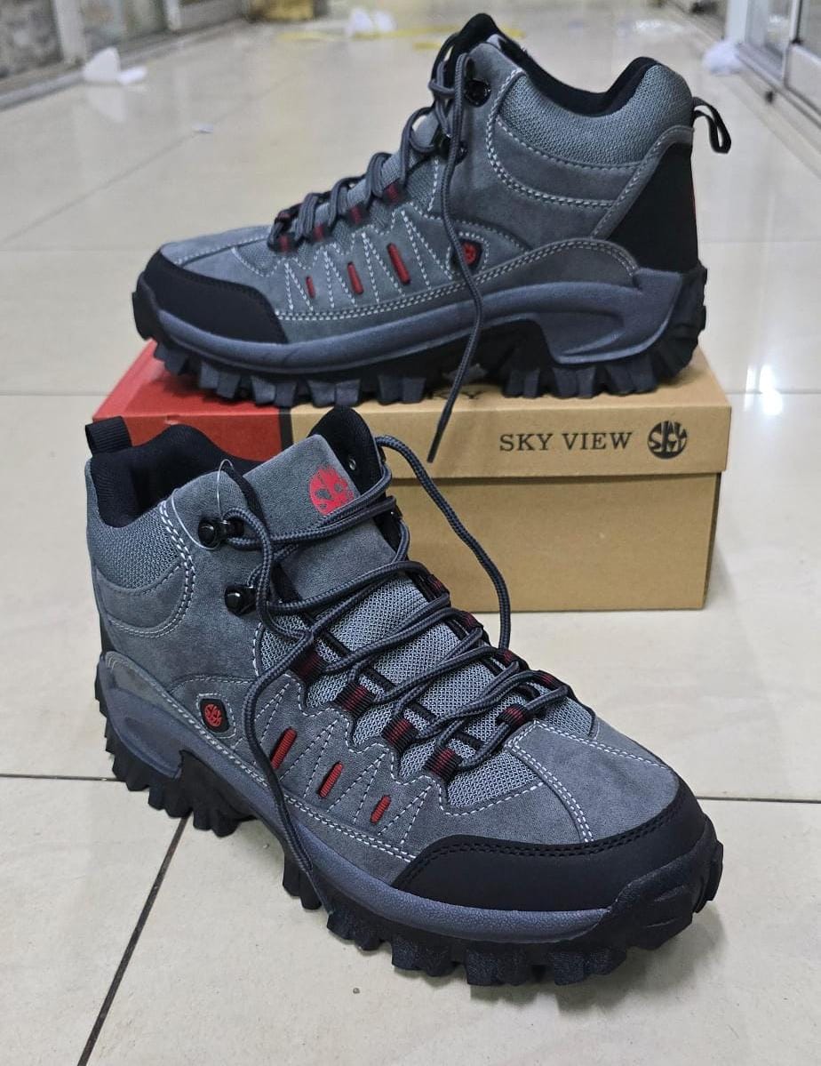 High quality skyview ankle boots
available size 39-45
colours available black,brown, grey and green