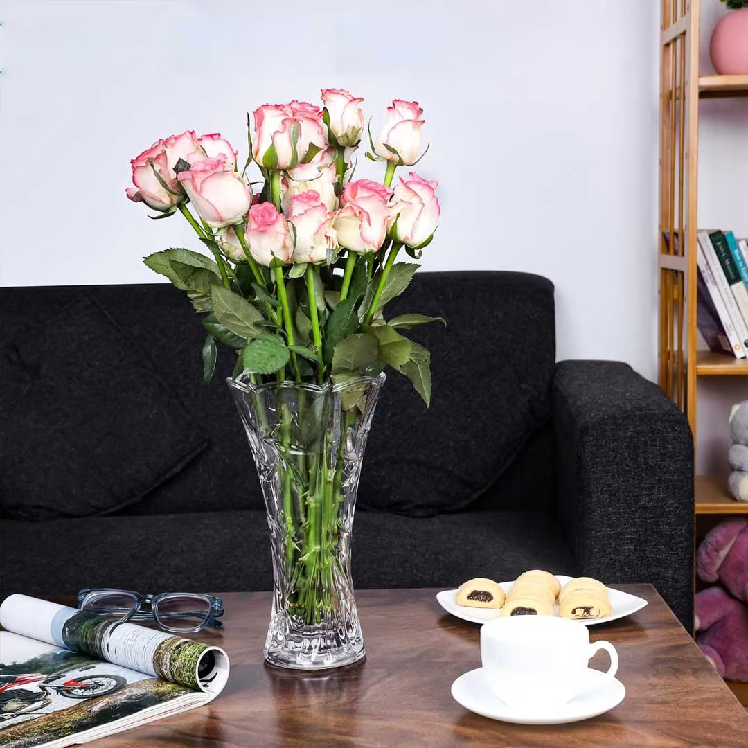 23.5cm Glass Vase. Whether styled with fresh roses or dried stems, it brings just the right balance of elegance and everyday practicality.