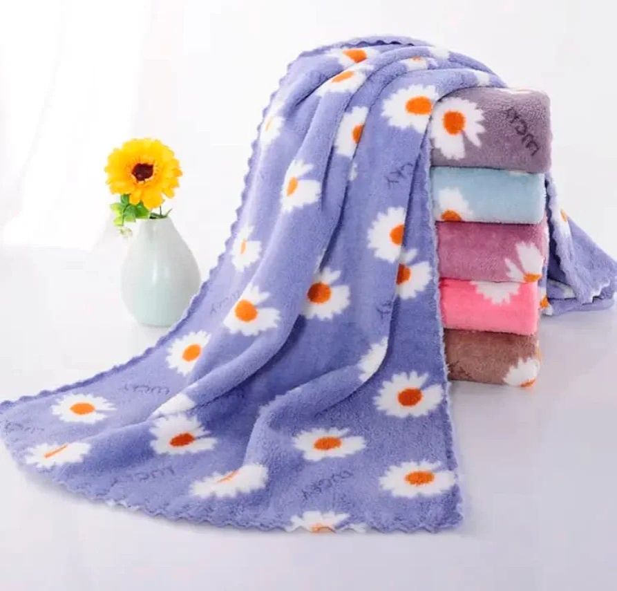 🔥🔥 Coral Fleece Square Soft Absorbent cloth, Wipe Hand Towel, kids wash cloth, Household Small Square Kitchen Cleaning Cloth, kitchen towel, cleaning cloth Rag Random Color