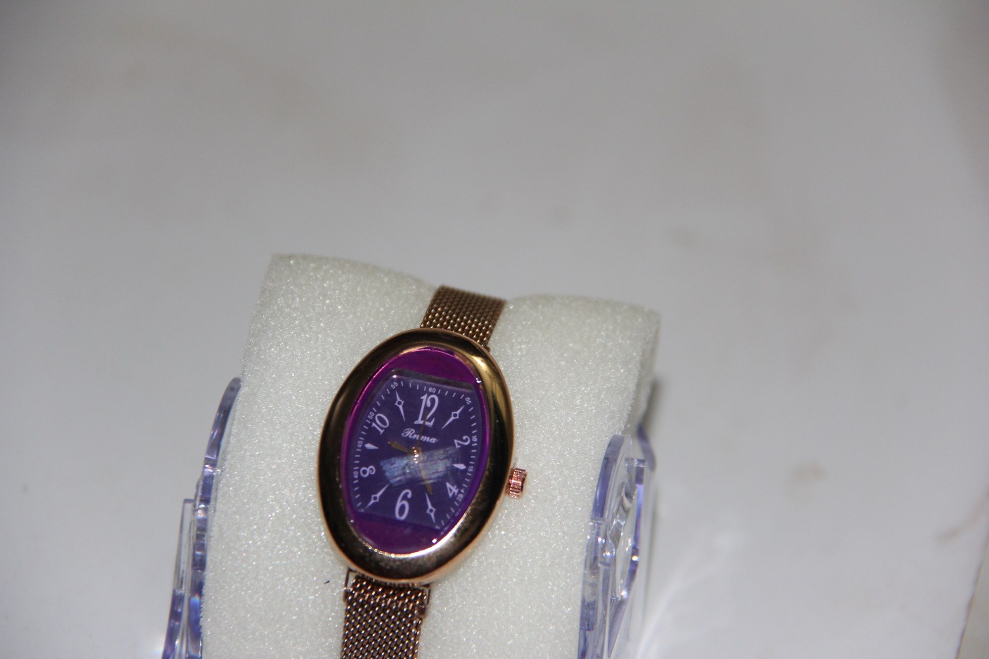 Ladies Magnetic Wrist Watch – Elegant Women’s Fashion Watch with Adjustable Magnetic Strap, Lightweight & Stylish Daily Wear.