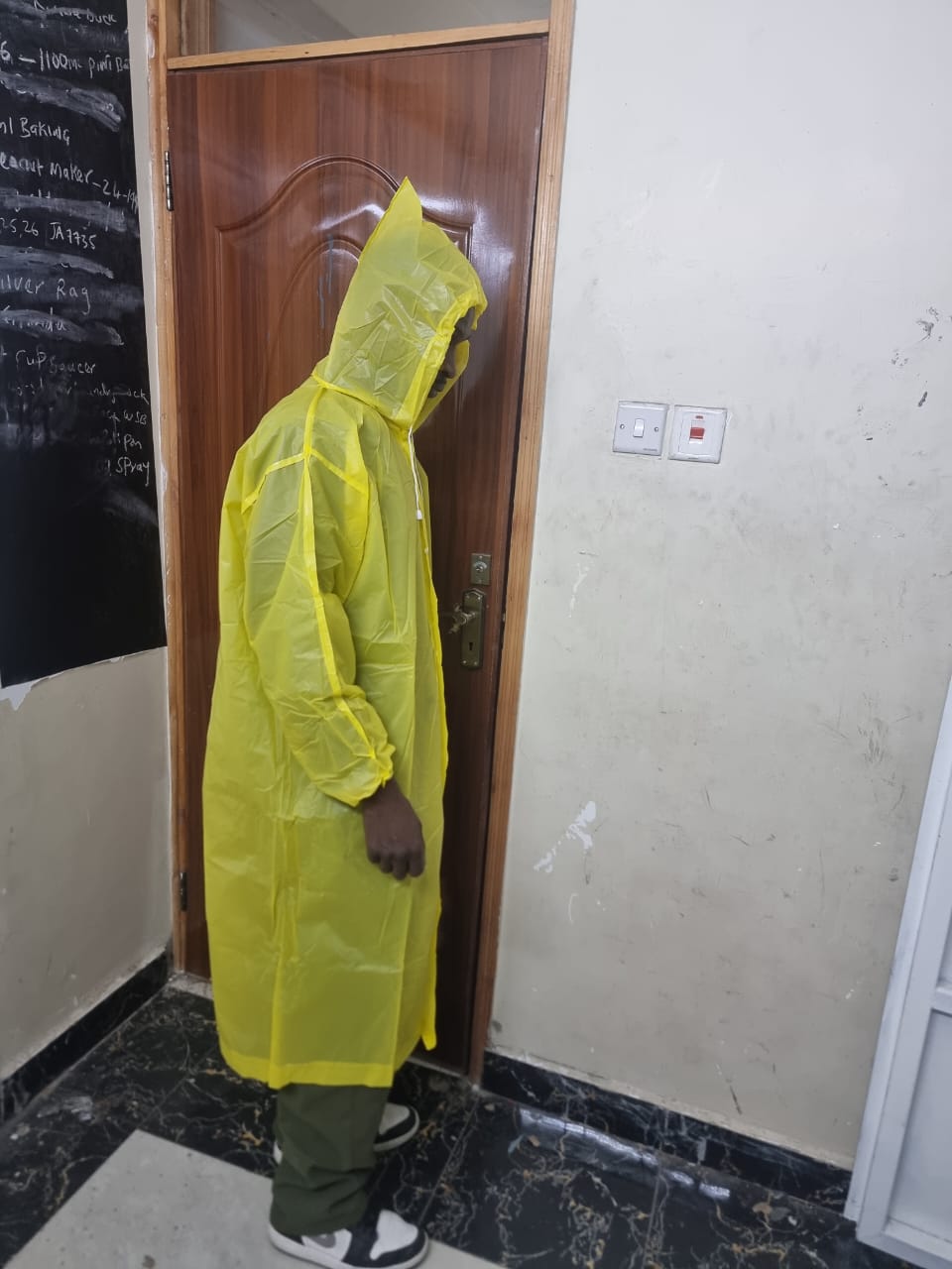 👉 BACK IN STOCK 🔥🔥

🌧️ Stay Dry, Stay Stylish!
✨ Lightweight yet super durable EVA Rain Coat – perfect for the rainy season.
💯 Comfortable, waterproof & easy to carry everywhere.
🎨 Available in