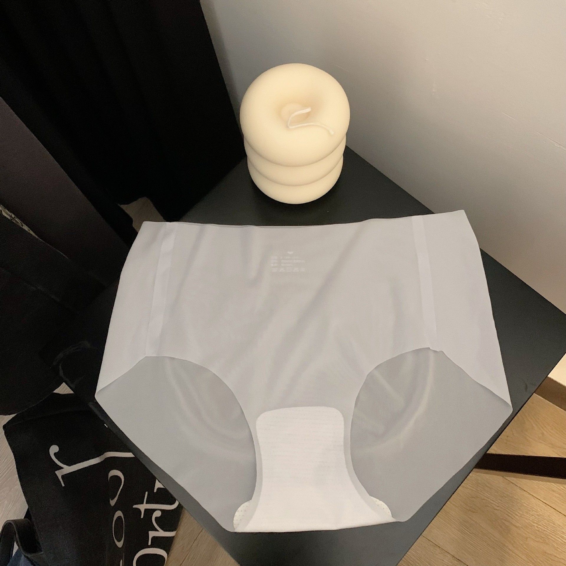 8 pieces of women's panties  Japanese seamless underwear  Women's summer thin models  Quick-drying mask pants  3D three-dimensional peach buttocks  Sexy ice silk briefs