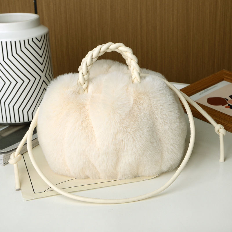 Cute pumpkin bag    New for Fall/Winter 2025   Fashion clouds   Crossbody bag  Niche design  sweet  Girl's handbag