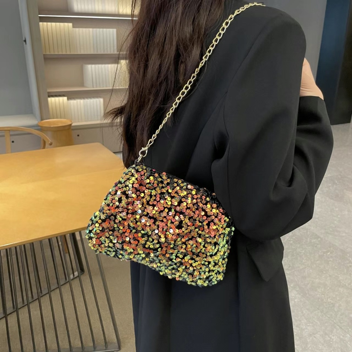 Limited time offer   Sequin crossbody chain bag    Simple    INS    Solid color   Sequin shoulder bag    Armpit pack   Mobile wallet   Evening clutch