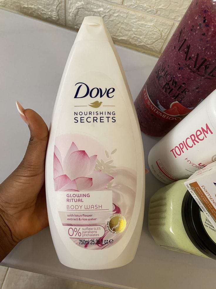 Dove Exfoliating Refreshing Shower Gel Scrub 500ml