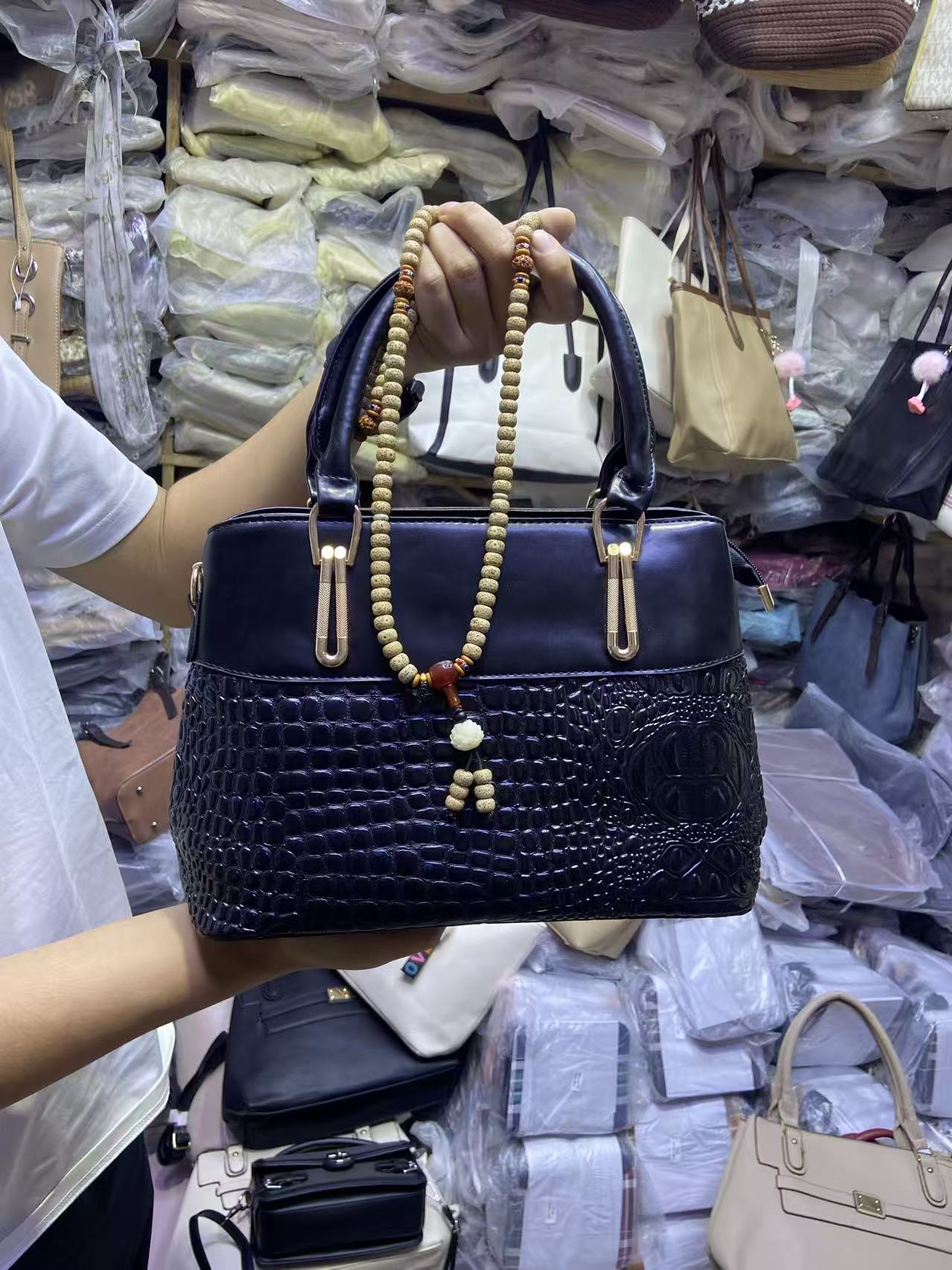 OFFER!!!!New Arrivals PU stylish large capacity Women's Bags Tote Bags handbags Trendy Shoulder Bag