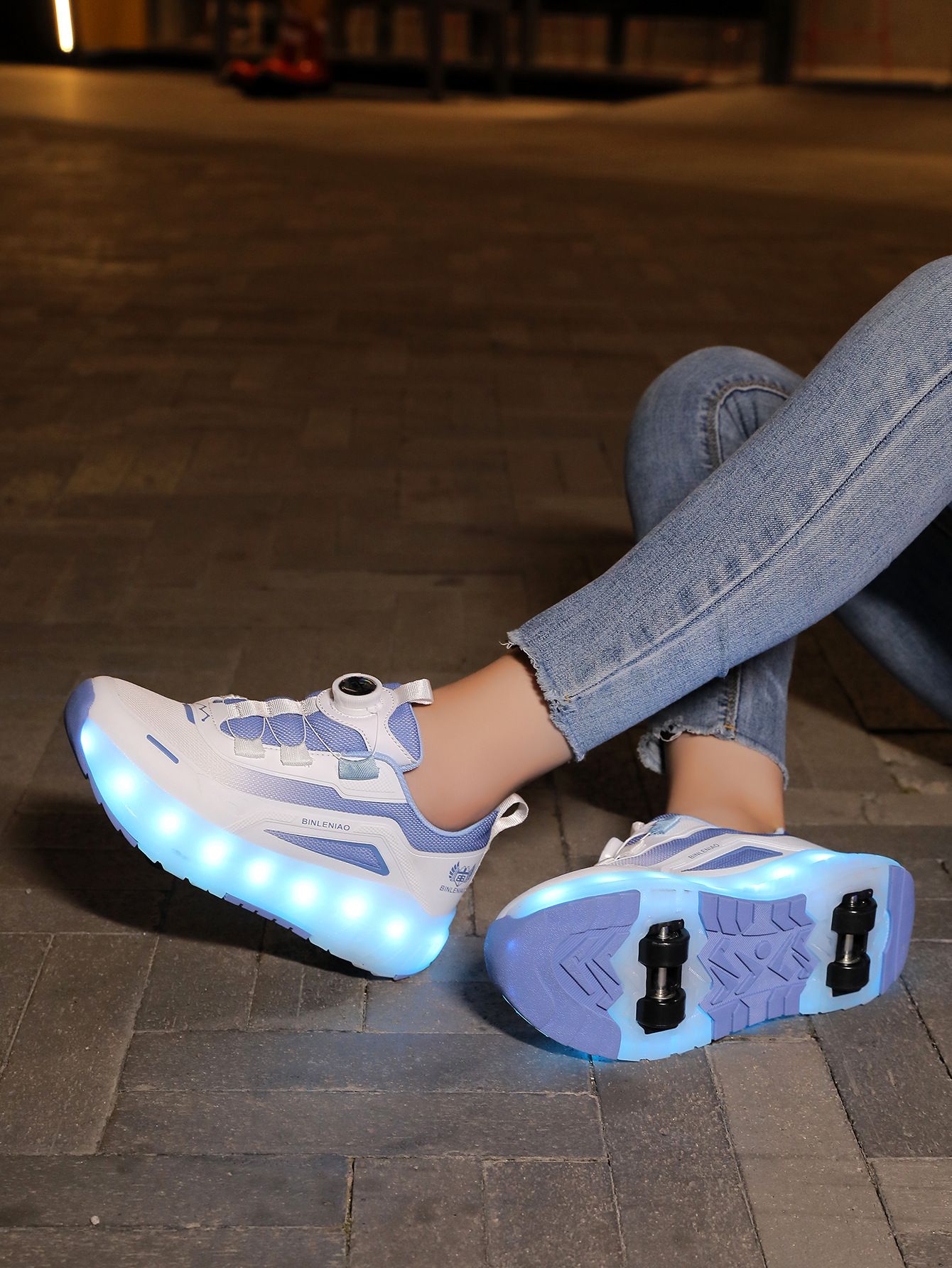 Kids LED light Luminous Shoes Sneakers for Girls USB Charging Children's Casual Sports Shoes Outdoor Fashion Shinny Shoes Size 29-40