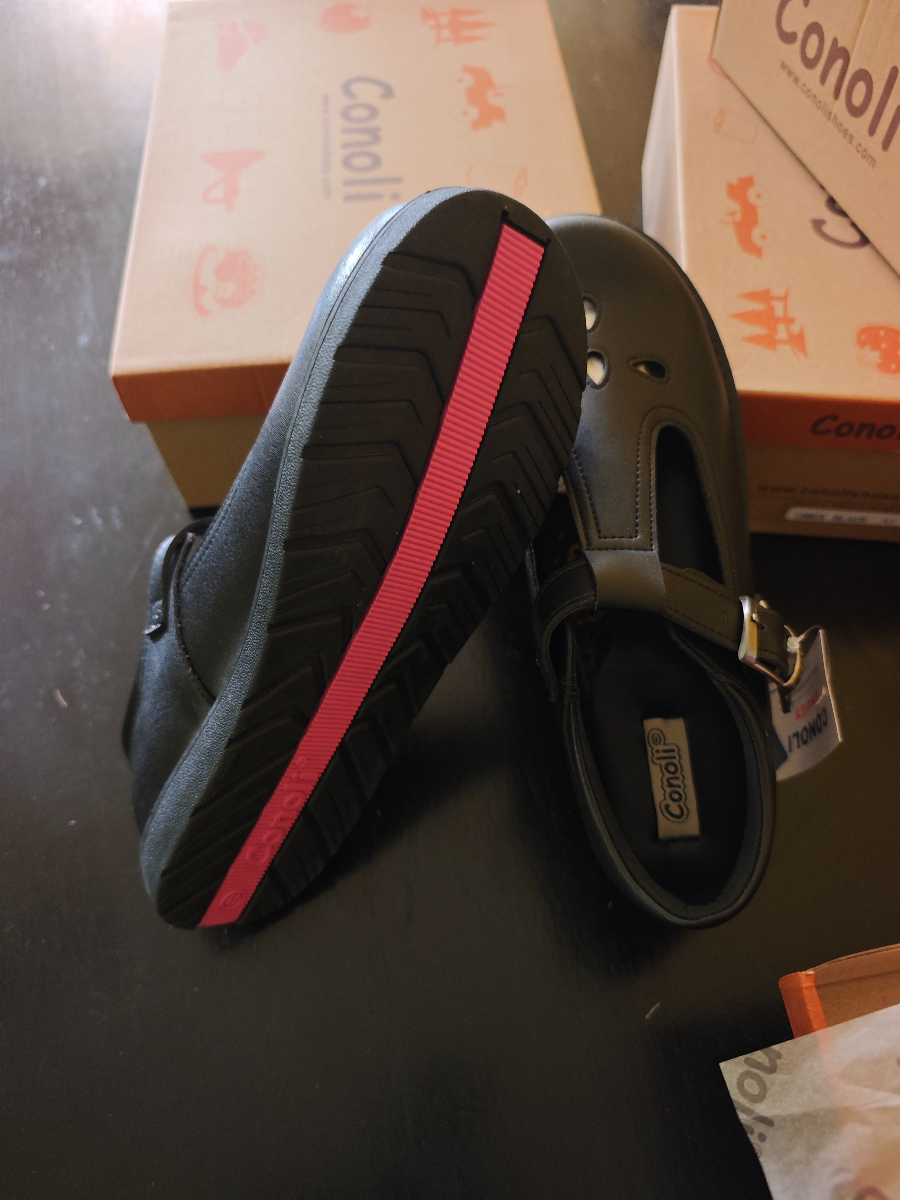 Conoli Girls School Shoes TZ8809 – Black Leather T-Bar Buckle with Pink Sole Detail