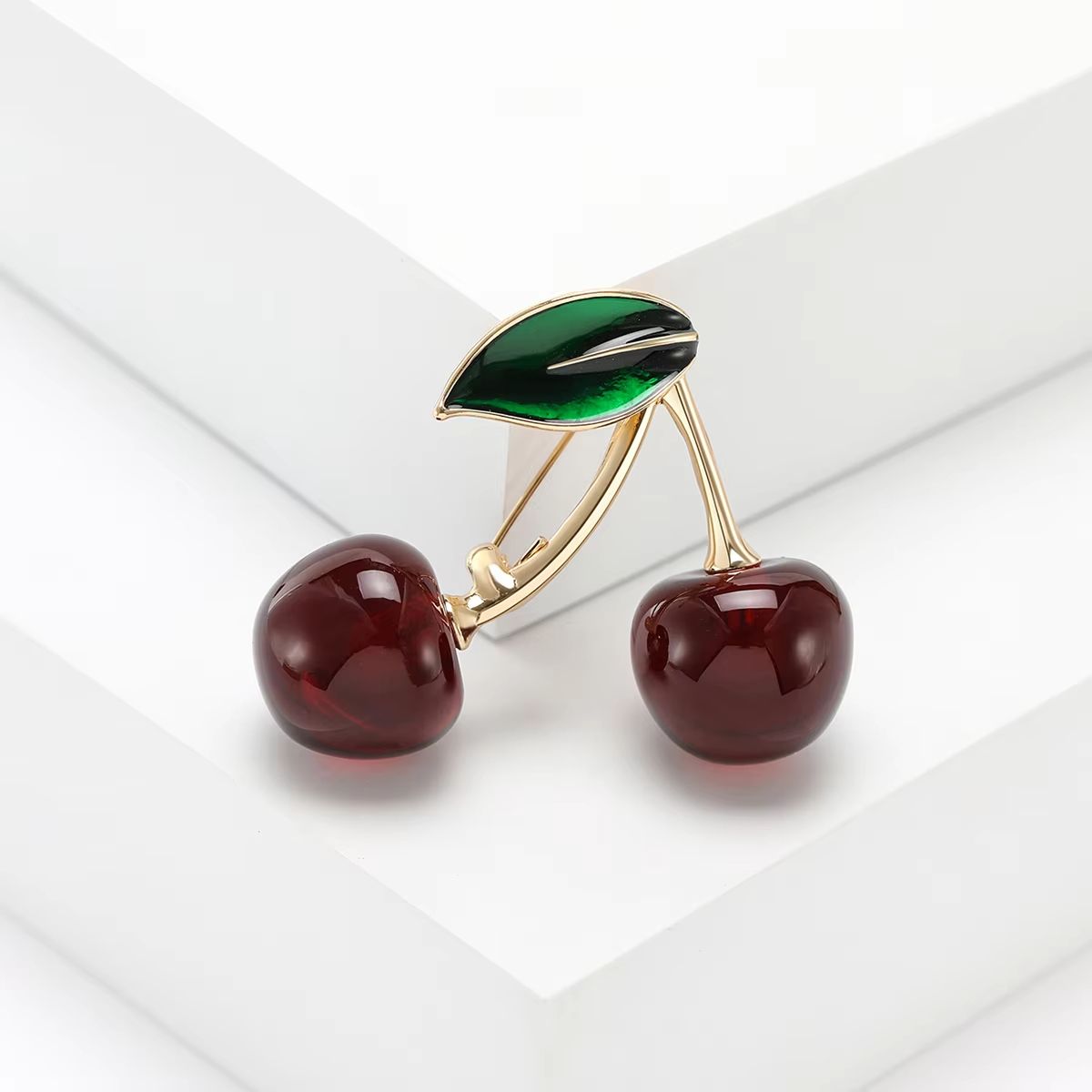 Enamel Tasty Cherry Brooches for Women Unisex Fruit Plant Pins Banquet Party Backpack Gifts Jewelry Accessories