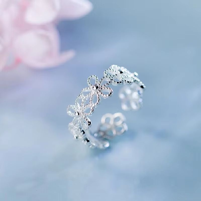 Silver hollow flower adjustable ring, ladies' engagement ring, retro luxury jewelry new product