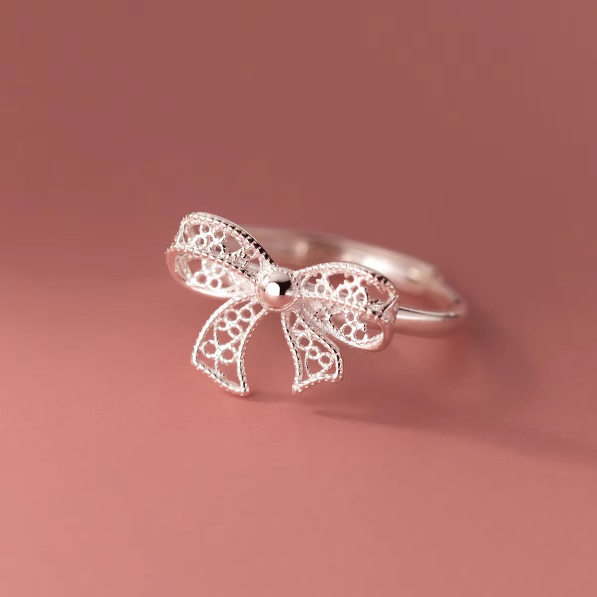 Bow, open ring, ladies' engagement, luxurious high-end jewelry
