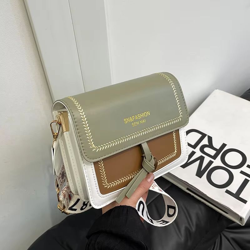 Fashionable Bag for Women, Versatile New Crossbody Bag, Contrasting Color Shoulder Bags, Small Square Bag, Wide Shoulder Strap