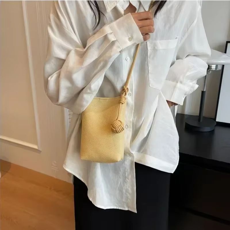 Women's leather small crossbody bag, mobile phone bag, women's small bag super popular versatile crossbody texture mini niche bag, women's shoulder bag, women's travel bag