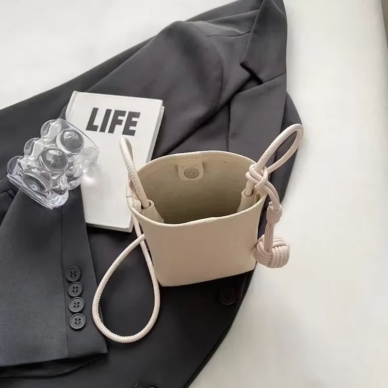 Women's leather small crossbody bag, mobile phone bag, women's small bag super popular versatile crossbody texture mini niche bag, women's shoulder bag, women's travel bag