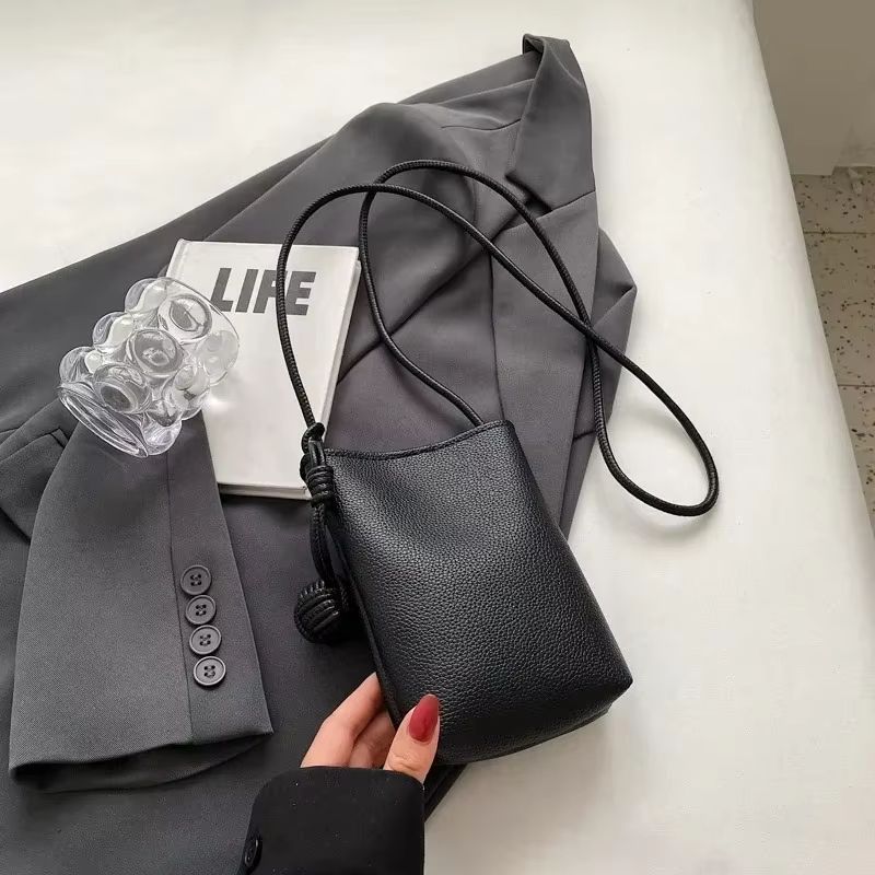 Women's leather small crossbody bag, mobile phone bag, women's small bag super popular versatile crossbody texture mini niche bag, women's shoulder bag, women's travel bag