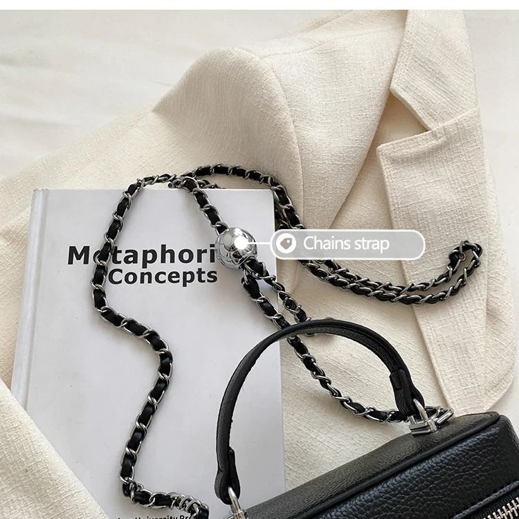 Women's square handbag with chain lock and square box bag, high-end texture, fashionable chain crossbody bag, fashionable new mobile phone bag, personalized lock and bag box, elegant and fashionable o