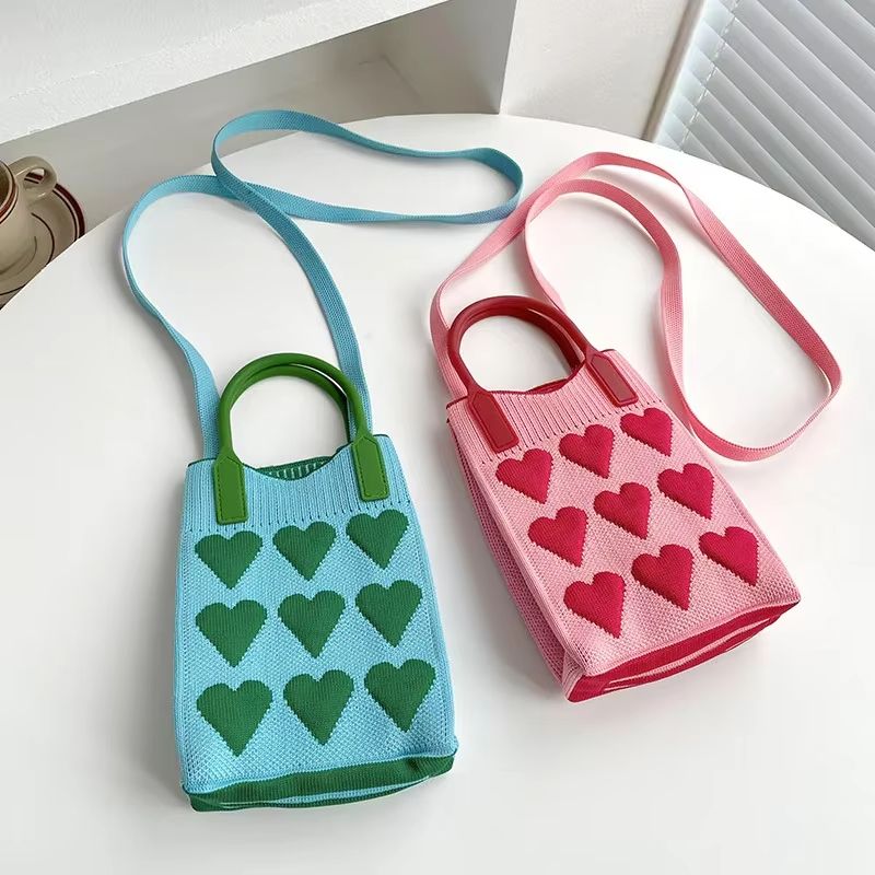 Fashionable heart needle mini square women's handbag, small mobile phone shoulder bag, cute outdoor crossbody bag for girls, cartoon knitted handbag shoulder bag crossbody bag