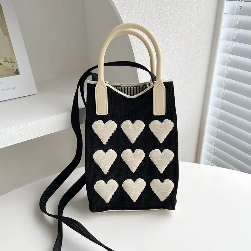 Fashionable heart needle mini square women's handbag, small mobile phone shoulder bag, cute outdoor crossbody bag for girls, cartoon knitted handbag shoulder bag crossbody bag