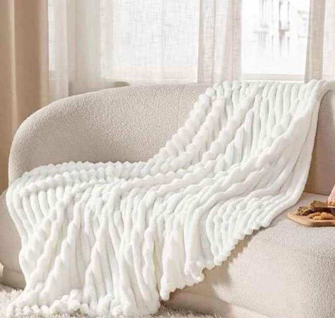 6*7 Heavy Quality Plain Fleece Velvet Blanket Soft, Warm & Luxurious