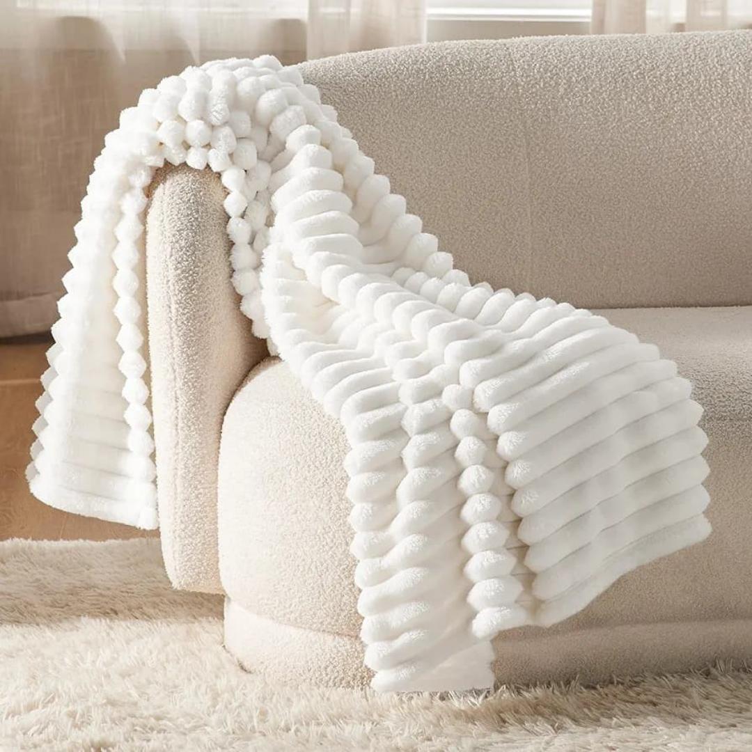 6*7 Heavy Quality Plain Fleece Velvet Blanket Soft, Warm & Luxurious