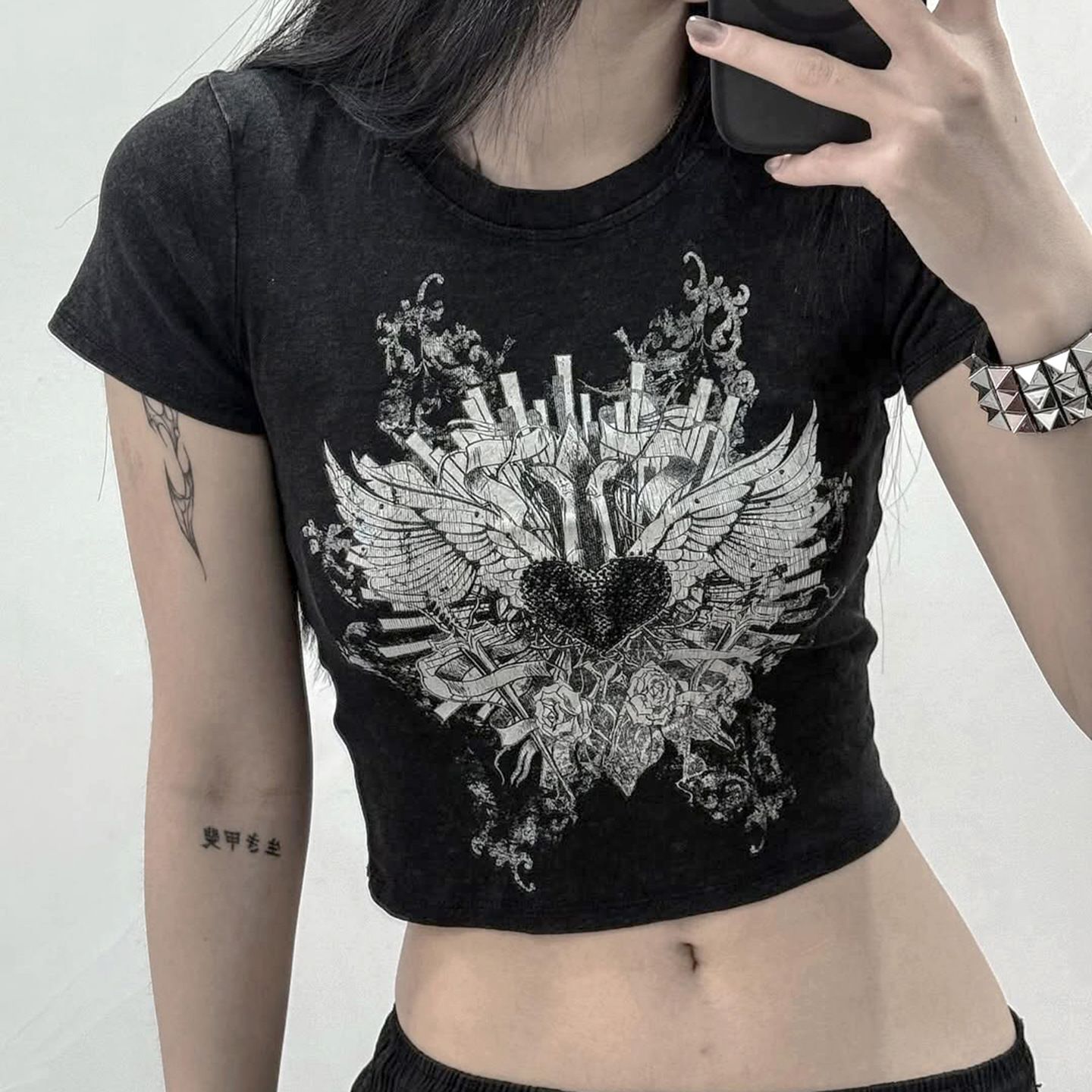Love Cloth Forgetting American Spicy Girl Street Graffiti Print Color Contrasting Tight T-shirt Caution Machine Girl Exposed Umbilical Short Sleeve Top