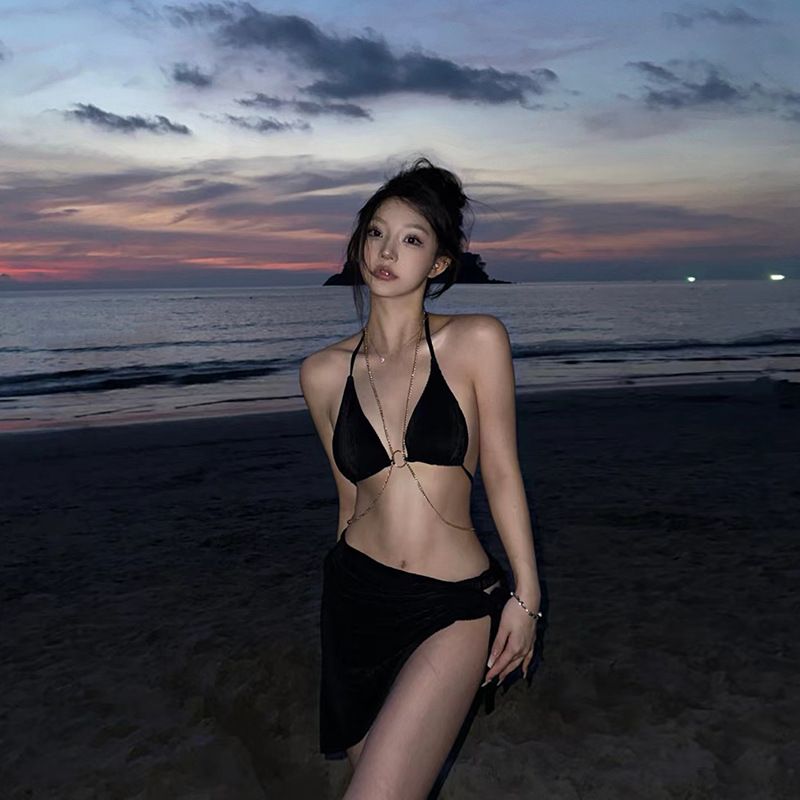 Black chain swimsuit, women's bikini three piece set, split back swimsuit, hot spring beach vacation, neck hanging, sexy