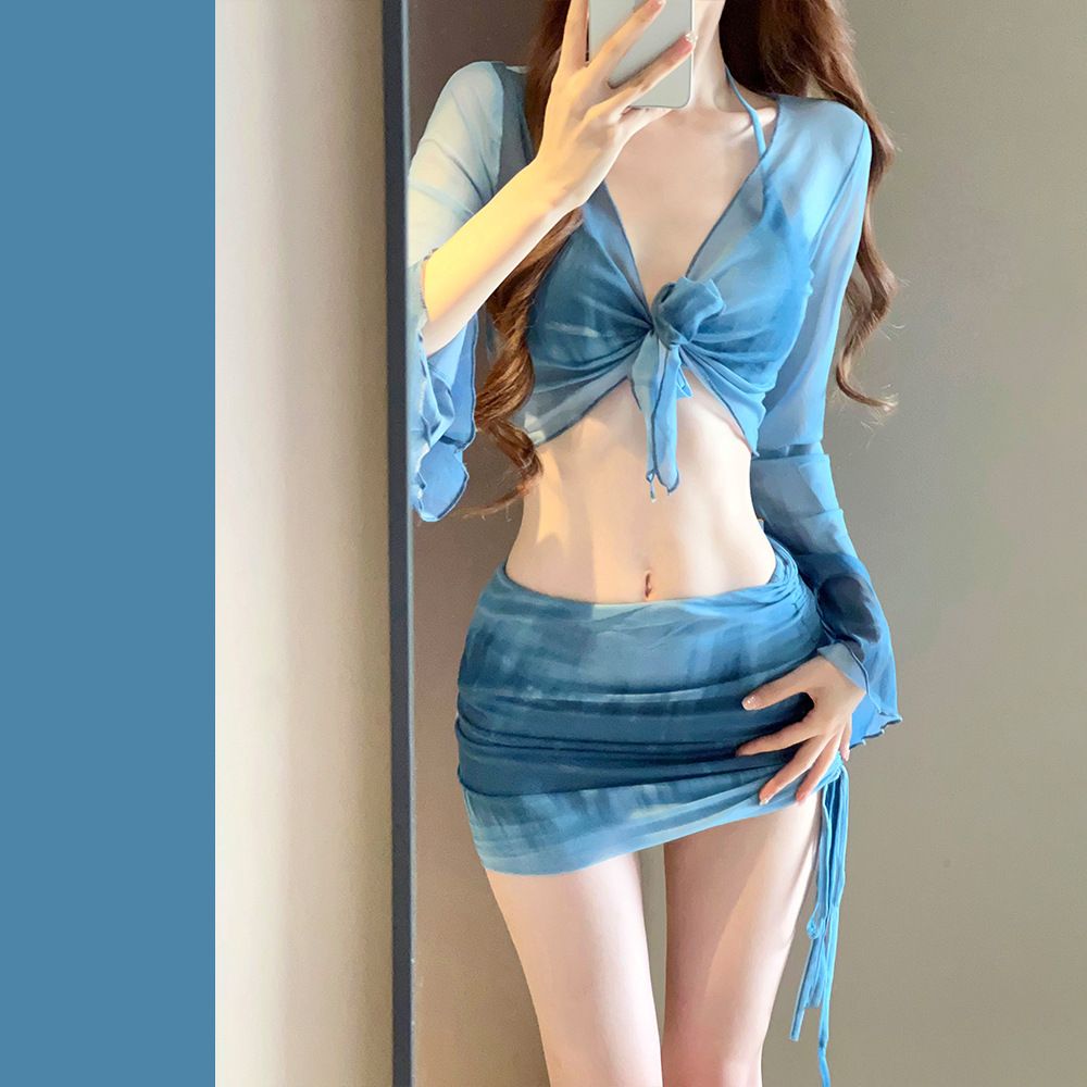 Bikini swimsuit women's 2025 new seaside vacation four piece set conservative high-end split swimsuit soaking in hot springs
