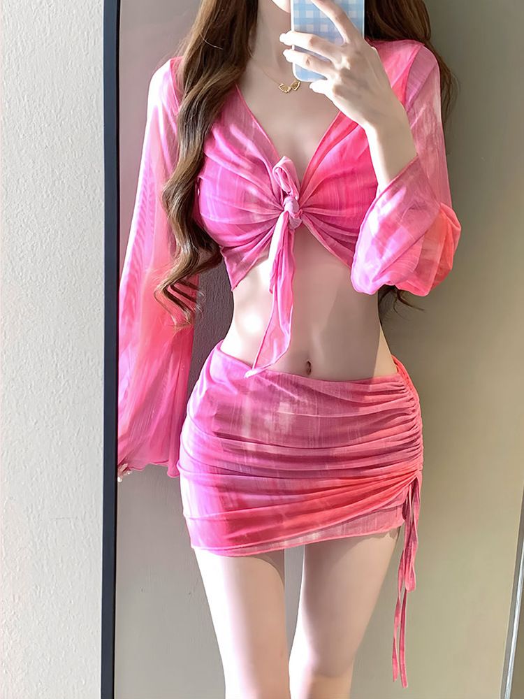 Bikini swimsuit women's 2025 new seaside vacation four piece set conservative high-end split swimsuit soaking in hot springs