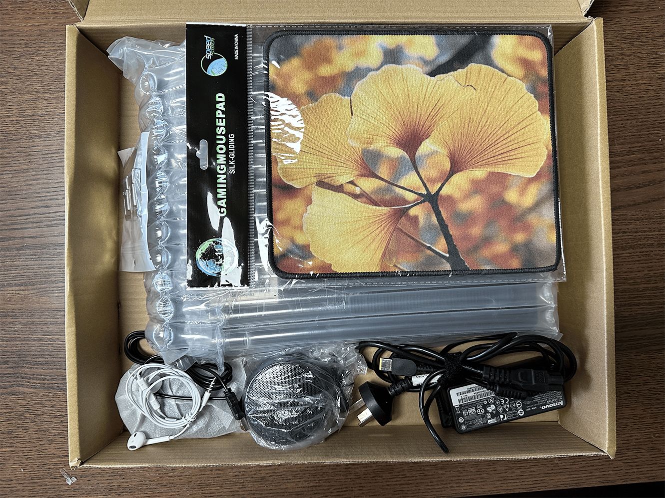 Refurbished Laptops, ASUS A550J laptop, 15.6-inch monitor, Intel i7 4th generation CPU, 8GB RAM, 120GB SSD，Windows10，Headphones Mouse Speaker Laptop Stand Mouse Pad as gift,computer