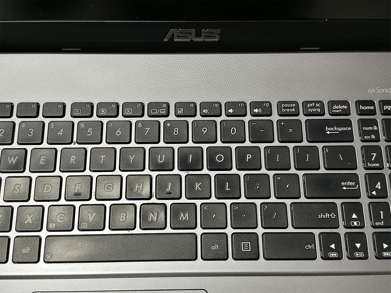 Refurbished Laptops, ASUS A550J laptop, 15.6-inch monitor, Intel i7 4th generation CPU, 8GB RAM, 120GB SSD，Windows10，Headphones Mouse Speaker Laptop Stand Mouse Pad as gift,computer