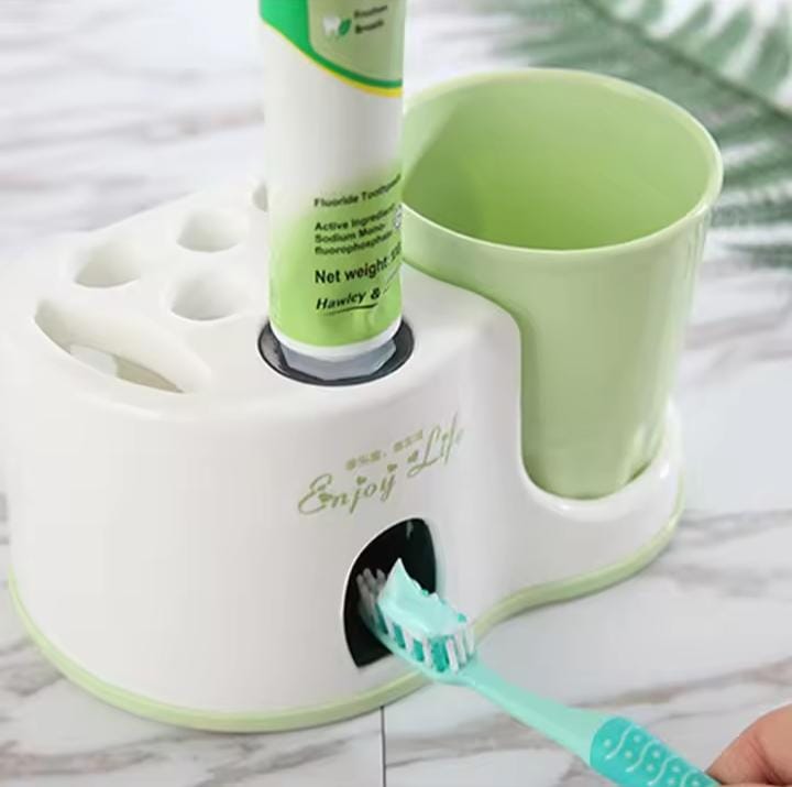 Automatic Toothpaste Dispenser Wall Mount Dust-proof Toothbrush Holder Wall Mount Bathroom Accessories Set Squeezer