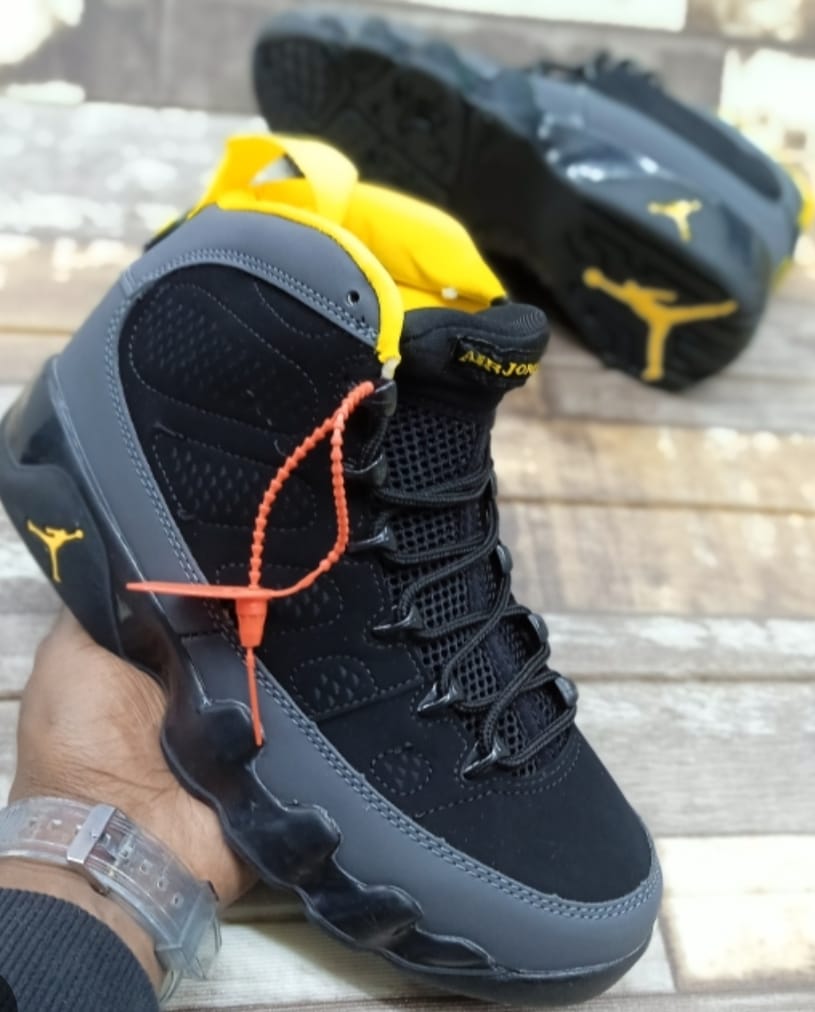 Fashionable 🥰❤High Quality  j9 Retro  Unisex Sneakers🔥🔥🔥 Classic and Elegant