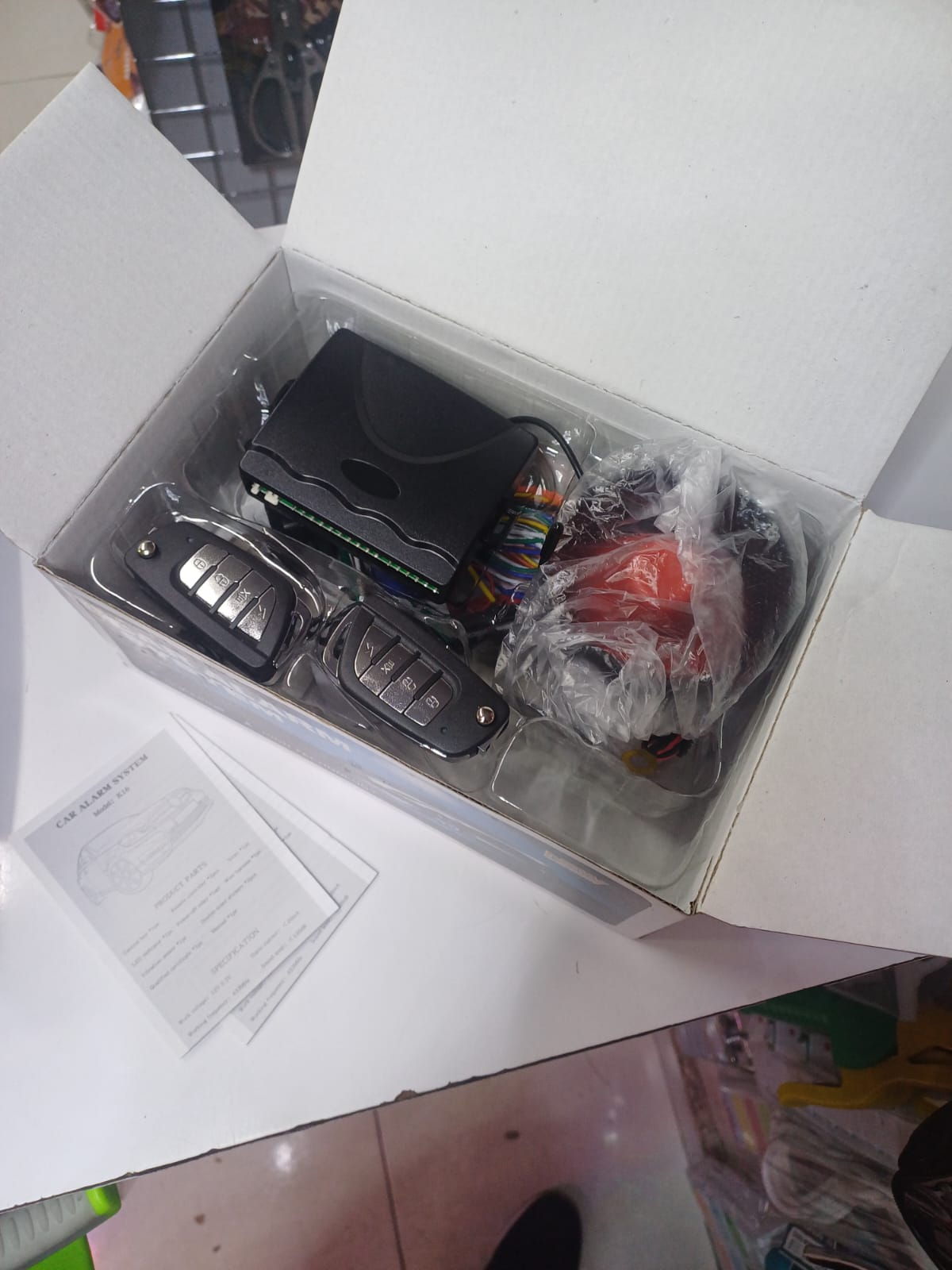 READILY AVAILLABLE🔥Universal Car Alarm System with 2 Car Keys😶‍🌫️reliable vehicle security solution designed to protect your car from theft and unauthorized access without interfering with the engi