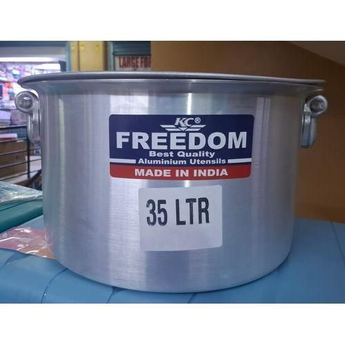 READILY AVAILLABLE🥏🥏Freedom 35L Aluminium Heavy-duty Durable Sufuria With Lid🔥pure aluminum encapsulated in the base for fast and even heating and optimal cooking performance. Encapsulated base all