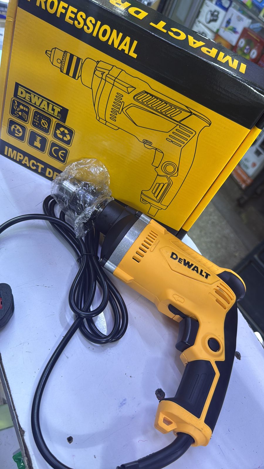 RESTOCKED🔥🔥Dewalt Electric Impact Drill.Heavy Duty Drilling Machine🔥VARIABLE SPEED TRIGGER WITH FORWARD/REVERSE SWITCH.1.5-13MM KEYED CHUCK AND DUAL MODE OPERATION.HIGH PERFORMANCE 700W* MOTOR.DUAL