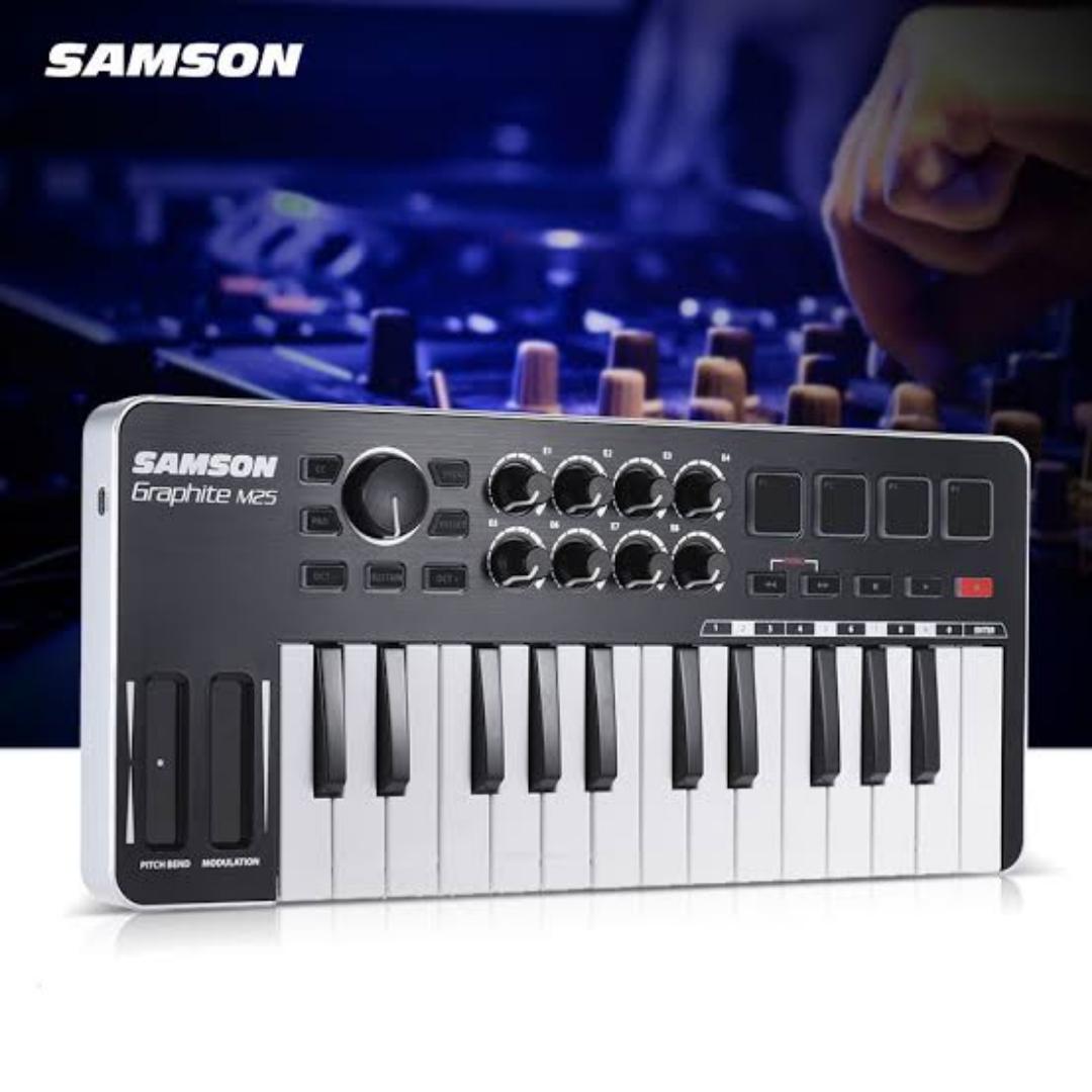 Samson Graphite M-25 MIDI Controller