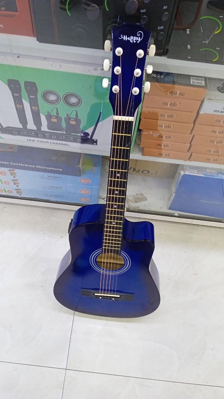Semi-Acoustics guitars 38" plus Guitar pick, Bag and a Shoulder strap.