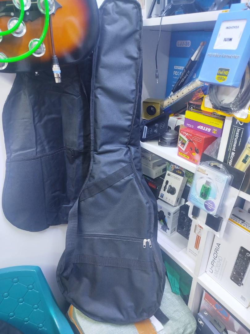 Professional Fender Solo Electric guitar+ Padded bag, strap and jack to jack