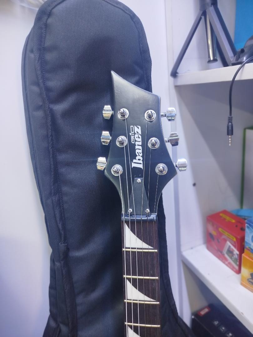 Classic IBanez Solo electric guitar+ padded bag + guitar shoulder strap