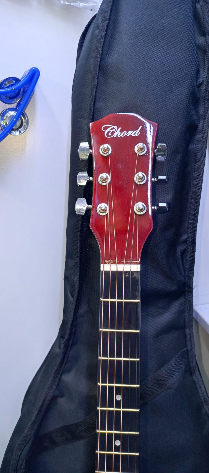 Classic Acoustic guitar Size 38" + shoulder strap & Guitar picks