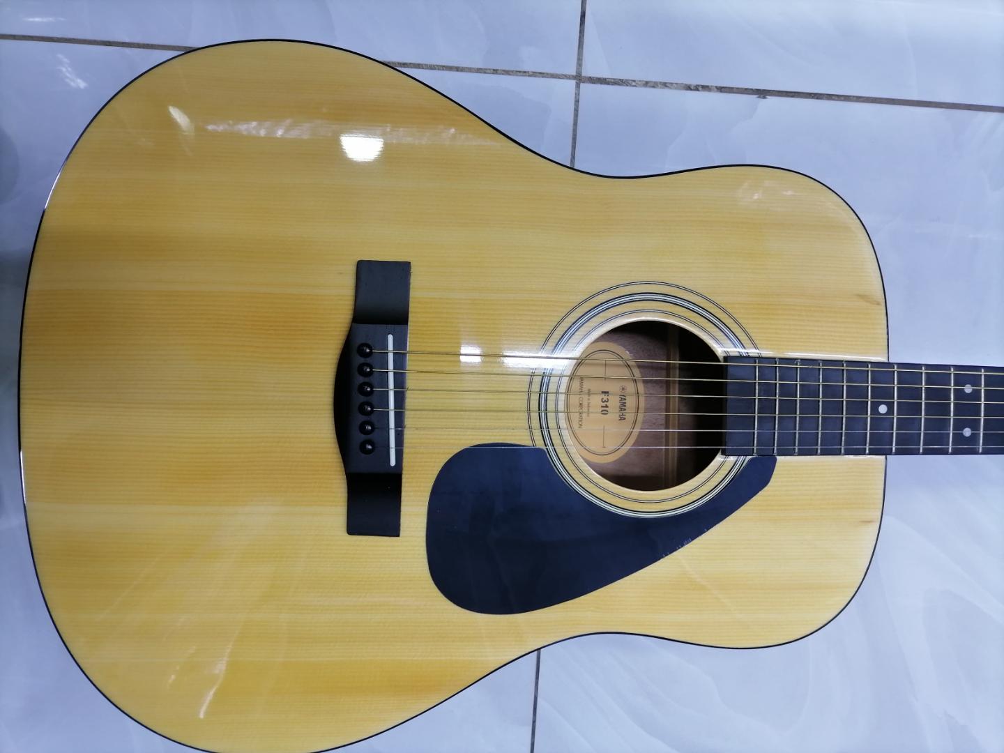 YamahaF310 - Full Size Steel String Acoustic Guitar