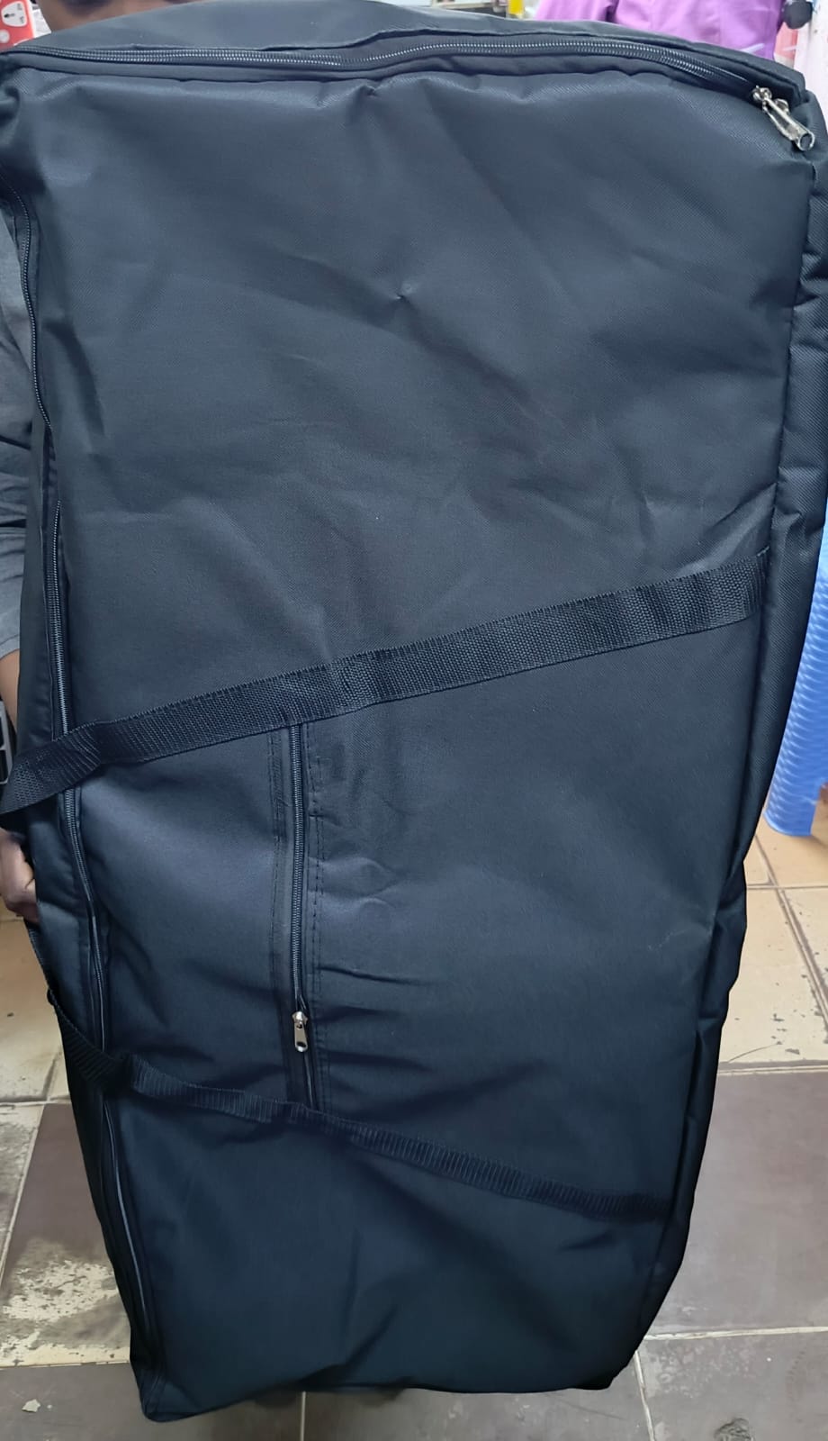 Custom-Made padded keyboard bag for 61-keys keyboards. fitted with heavy back straps and side pockets