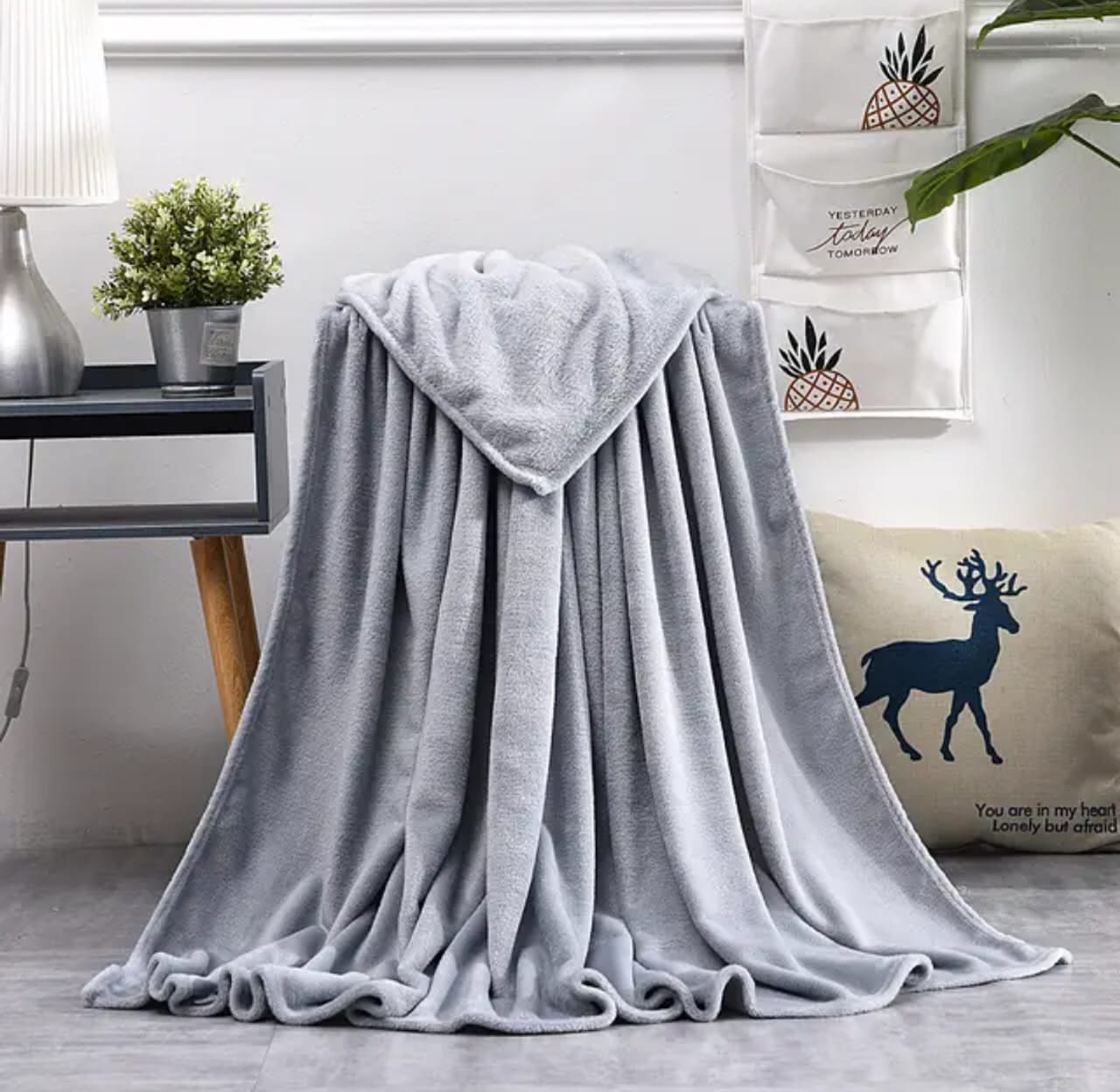 🔅🔅🔅Plain fleece blanket 
▪️Soft
▪️Cotton 
6x6
All colors available