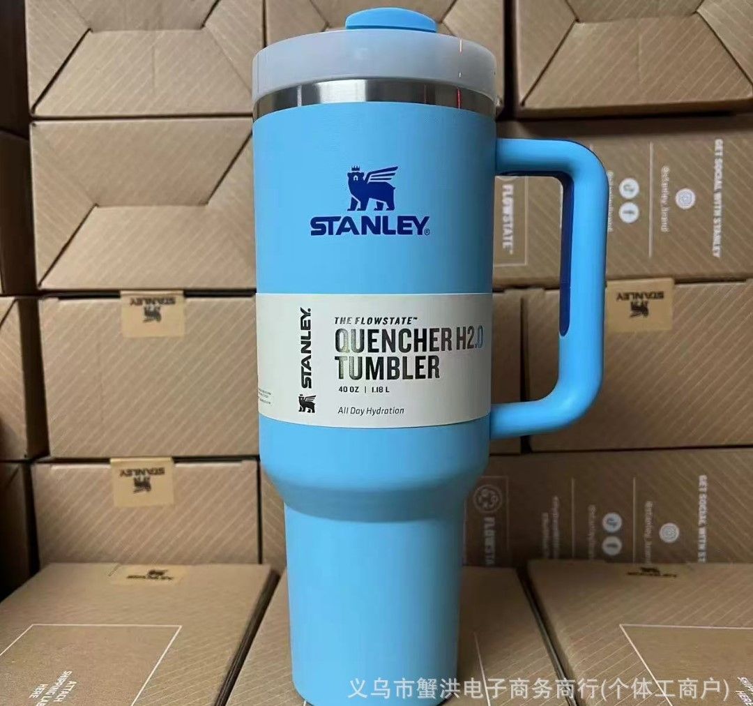 🔥 KILIMALL DEAL! 1 Pc Luxurious Stanley Cup (Insulated Tumbler). Very High Quality and Stylish for your kitchen/travel. Keeps drinks hot/cold for hours. Get this Classy Travel Mug at an Affordable Pr