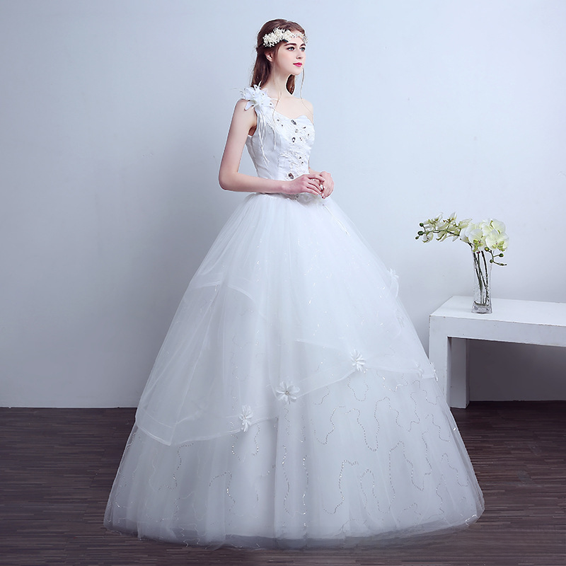 Long-sleeved wedding dress 2025 bride floor-length style new trailing tutu skirt one-shoulder Korean retro princess